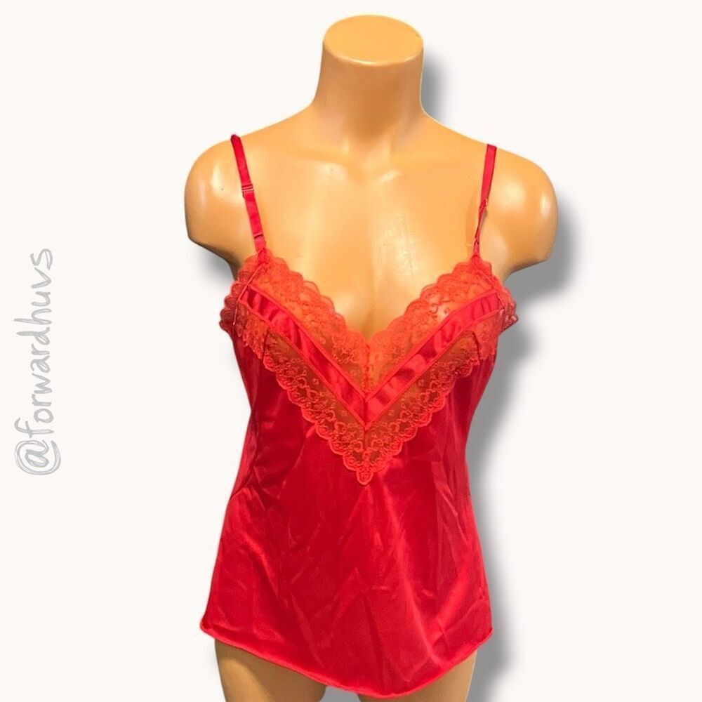 Vanity Fair Red Nylon Lace Camisole – Vintage 1970s/1980s – Size 4 – Made in USA